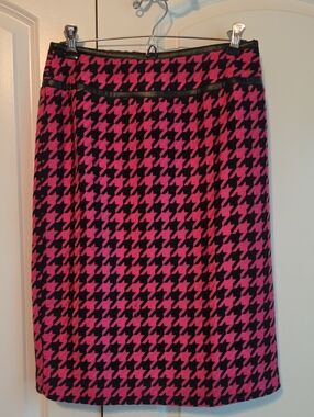 metrostyle Pink & Black Houndstooth Pencil Skirt